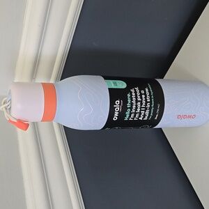 Owala Limited Edition Color Drop Sally Sells
24oz FreeSip Twist